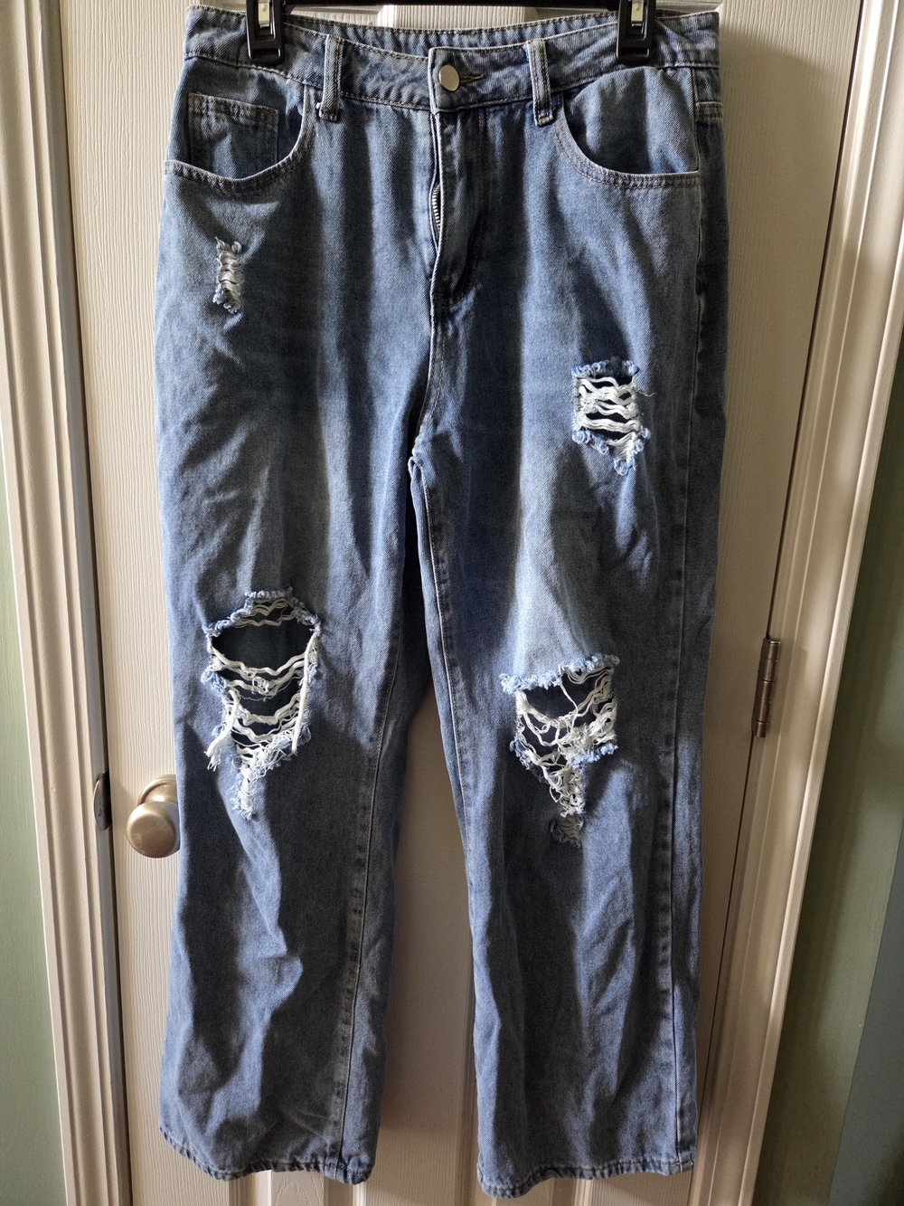 Wide-Leg Distressed Women's Jeans - Blue